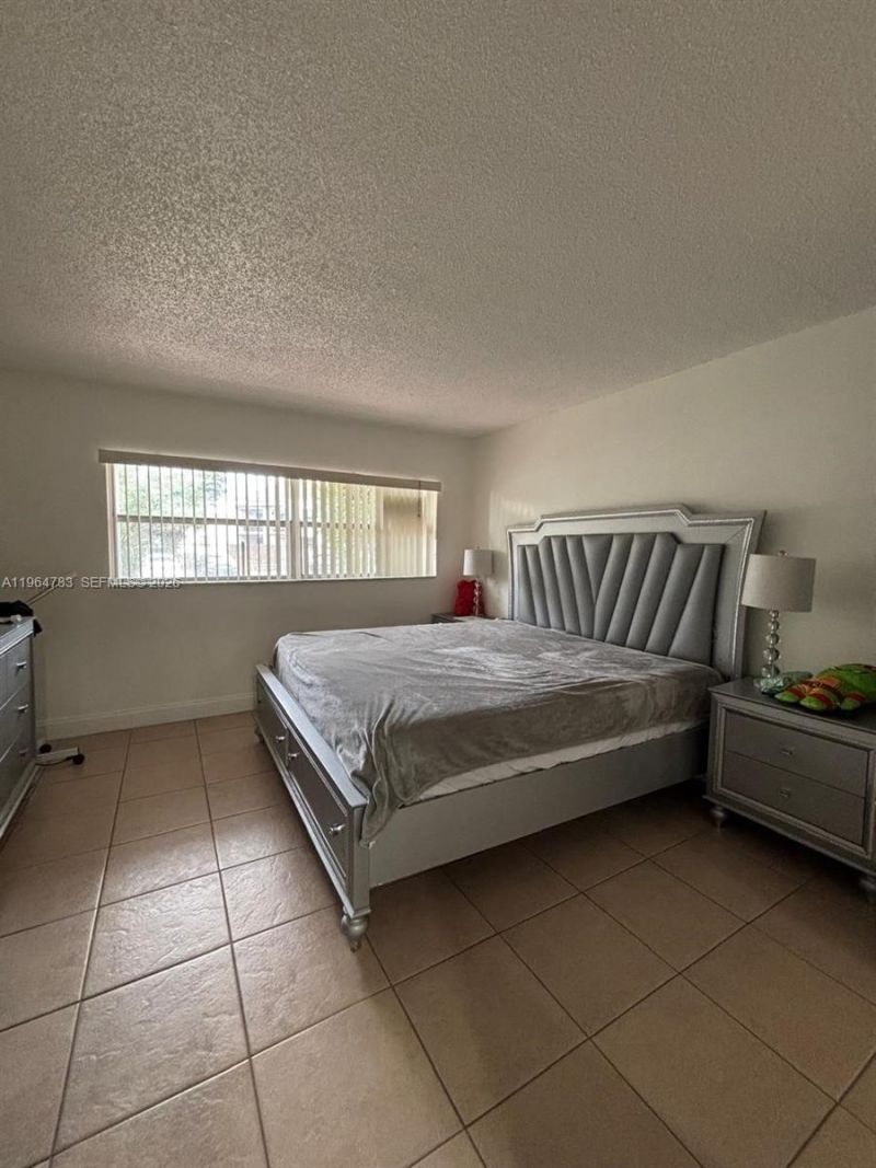 9365 Fontainebleau Blvd , Unit E105, Miami, FL 33172 Photo