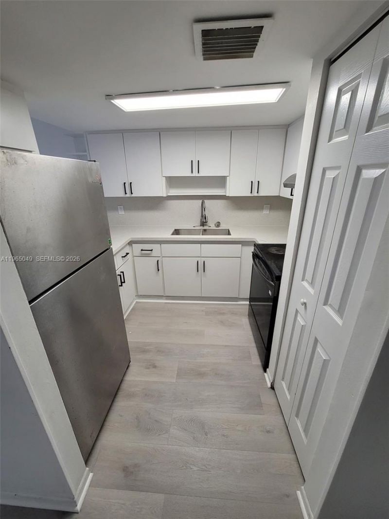 1624 NE 151st St, Unit 1624, Miami, FL 33162 Photo