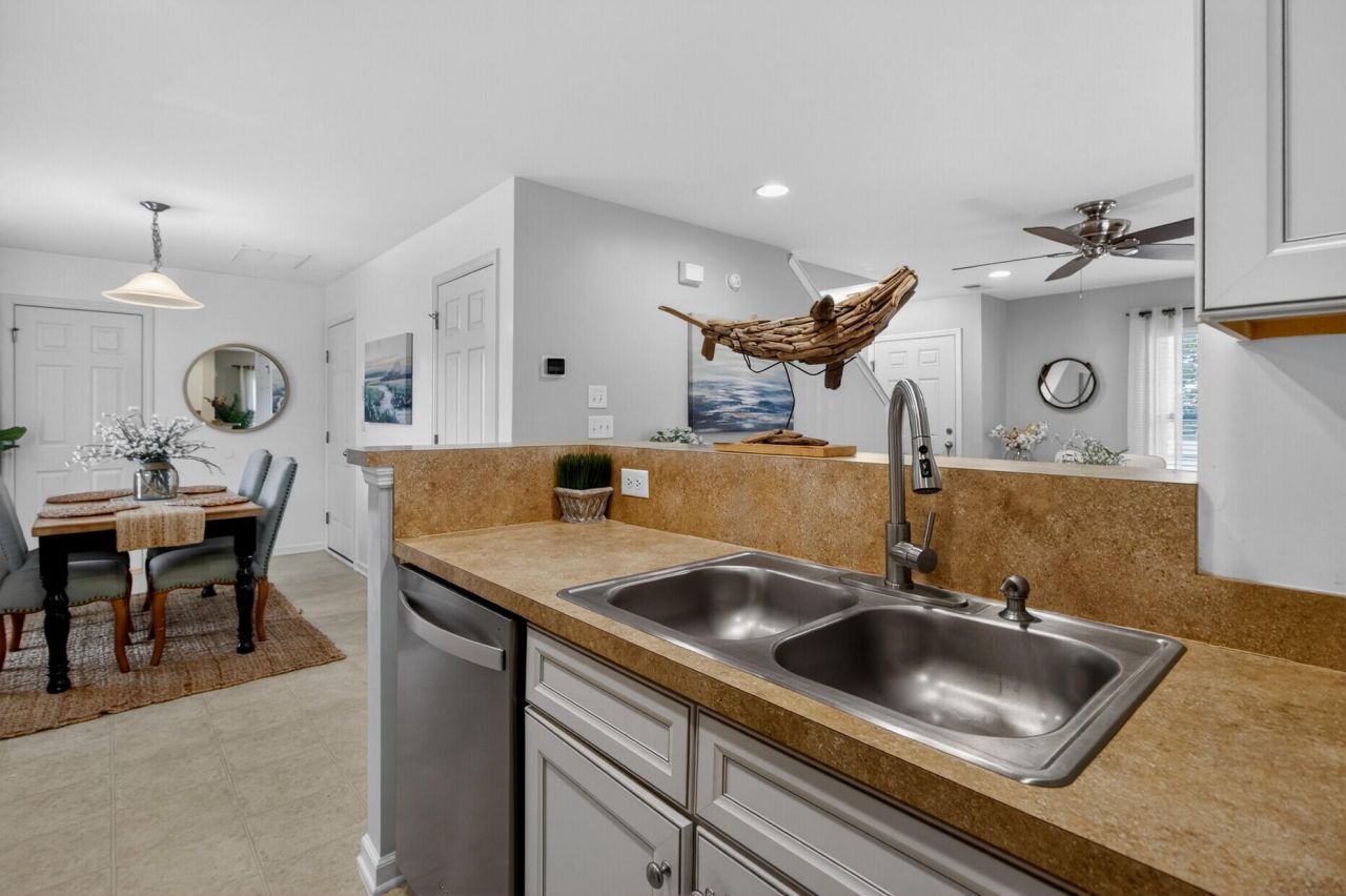 1513 Mandarin Court Photo 11