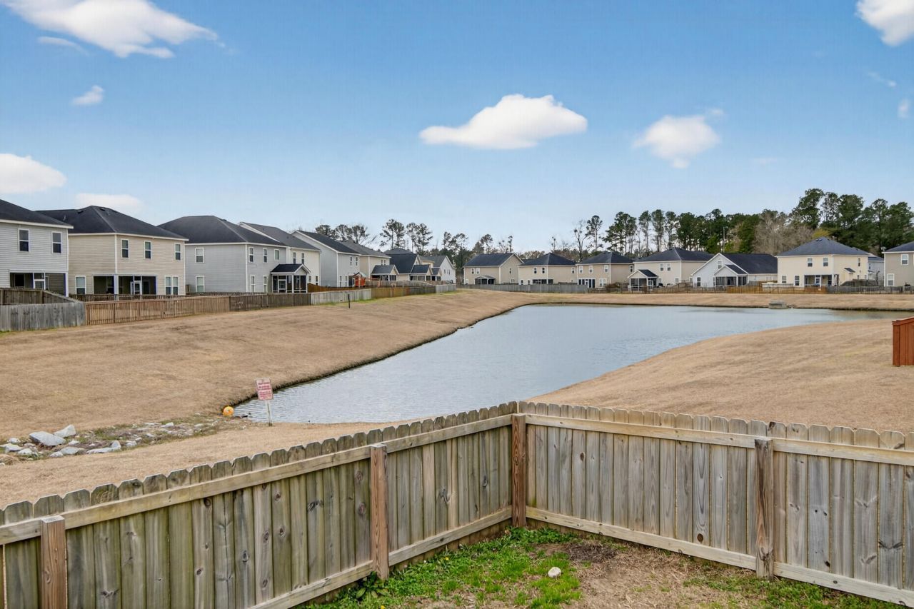 1513 Mandarin Court Photo 3