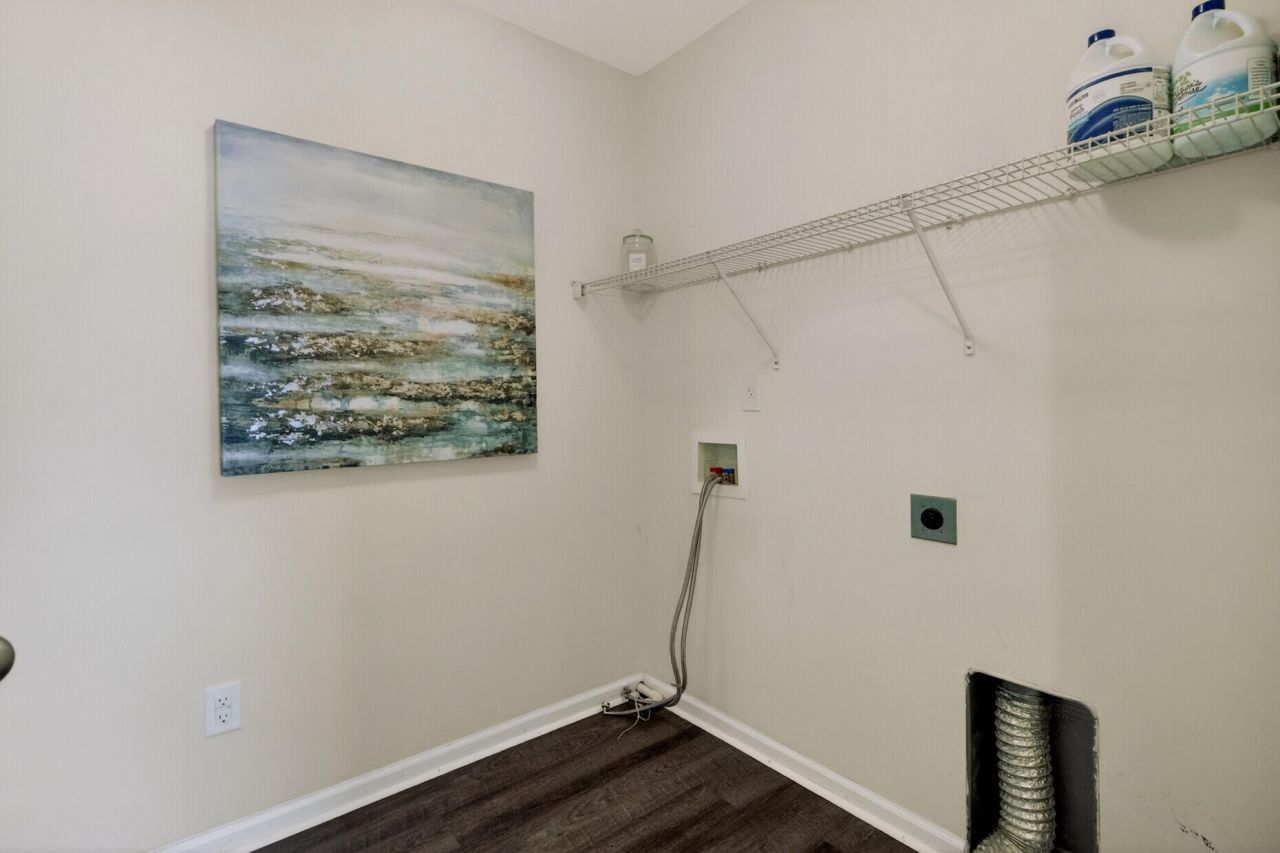 1513 Mandarin Court Photo 33