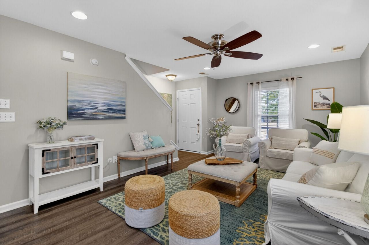 1513 Mandarin Court Photo 7