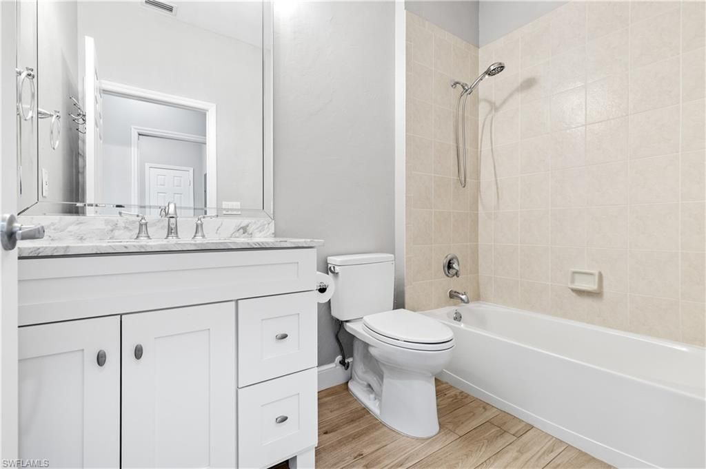 18900 Bay Woods Lake Dr, Unit 203, Fort Myers, FL 33908 Photo