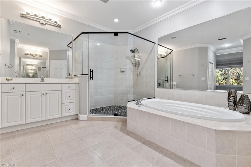18900 Bay Woods Lake Dr, Unit 203, Fort Myers, FL 33908 Photo
