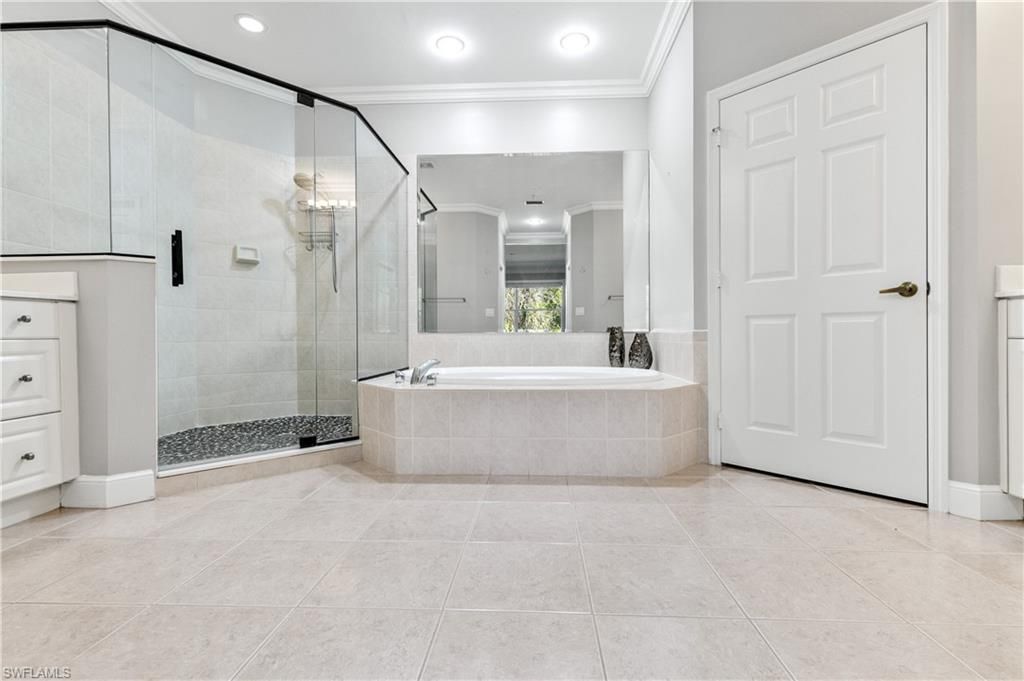 18900 Bay Woods Lake Dr, Unit 203, Fort Myers, FL 33908 Photo