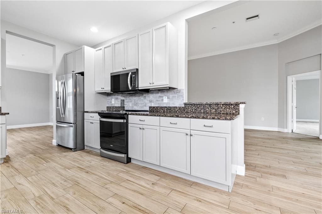 18900 Bay Woods Lake Dr, Unit 203, Fort Myers, FL 33908 Photo