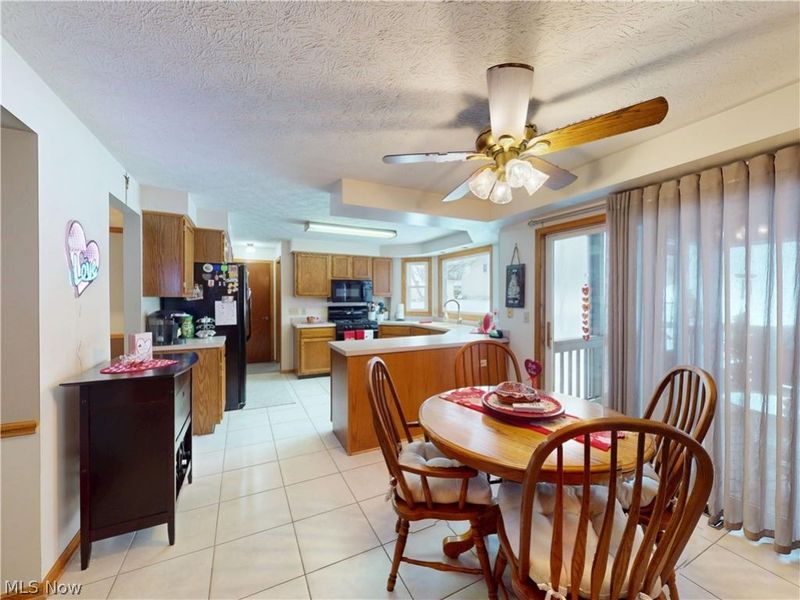 511 Picadilly Circle, Akron, OH 44319 Photo 19