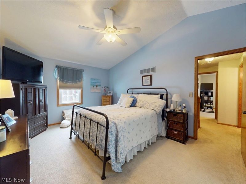 511 Picadilly Circle, Akron, OH 44319 Photo 26