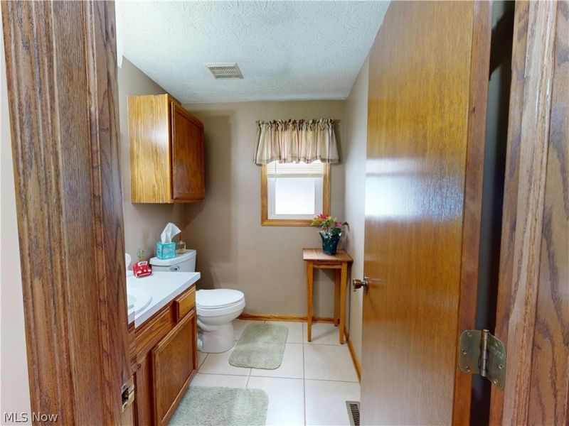 511 Picadilly Circle, Akron, OH 44319 Photo 9