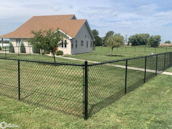 1709 NW Church Street, Leon, IA 50144