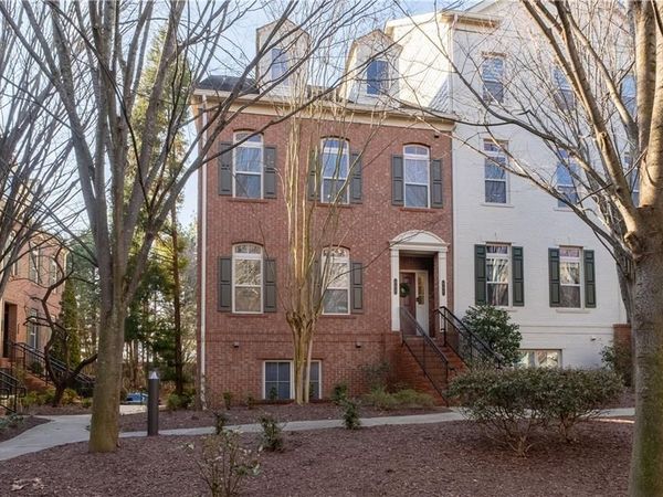 865 Perennial Drive, Unit 105, Atlanta, GA 30328