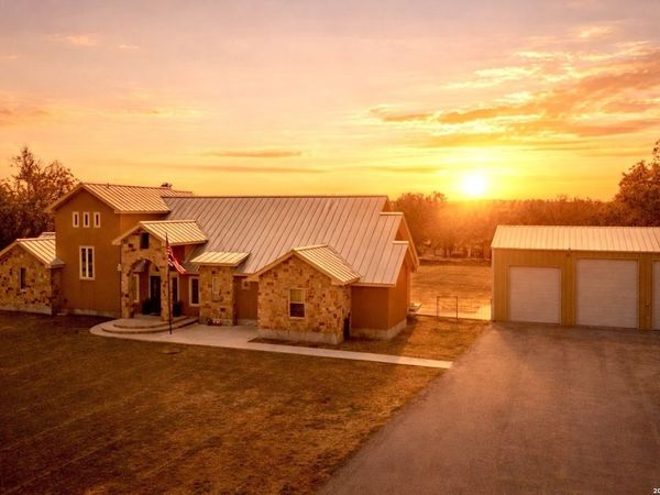 4691 Fm 1339, Kingsbury, TX 78638