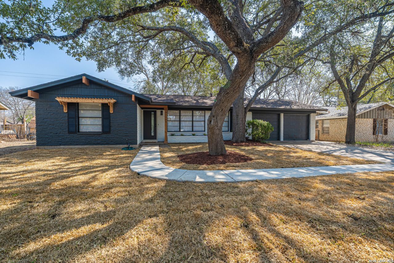 11118 Dreamland, San Antonio, TX 78230 Main Photo