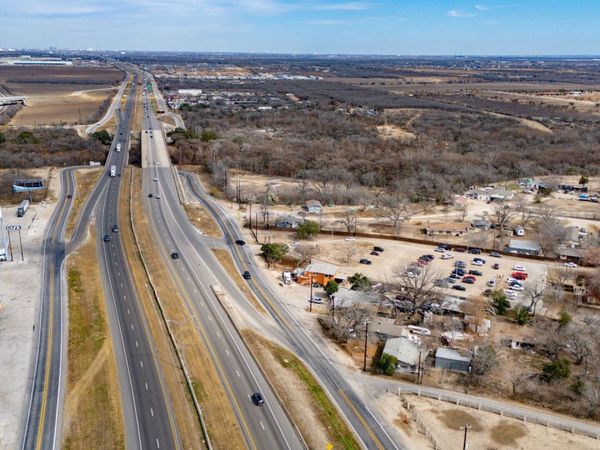 13486 Interstate 35, Von Ormy, TX 78073