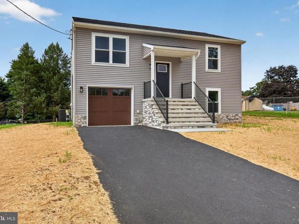 341 D STREET, CARLISLE, PA 17013