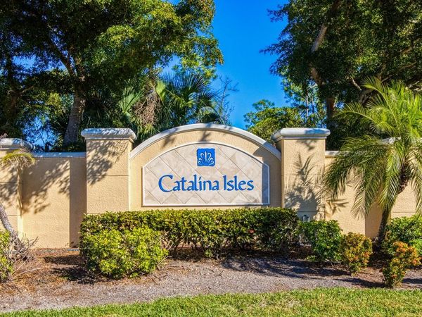 8306 Sumner Ave, Fort Myers, FL 33908
