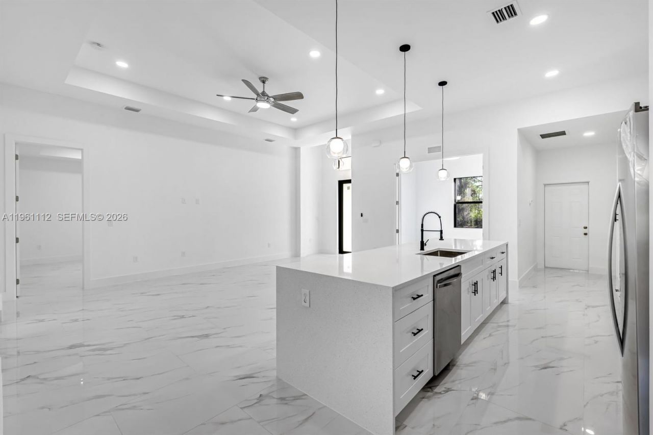 2113 Grayson Ave, Alva, FL 33920 Photo