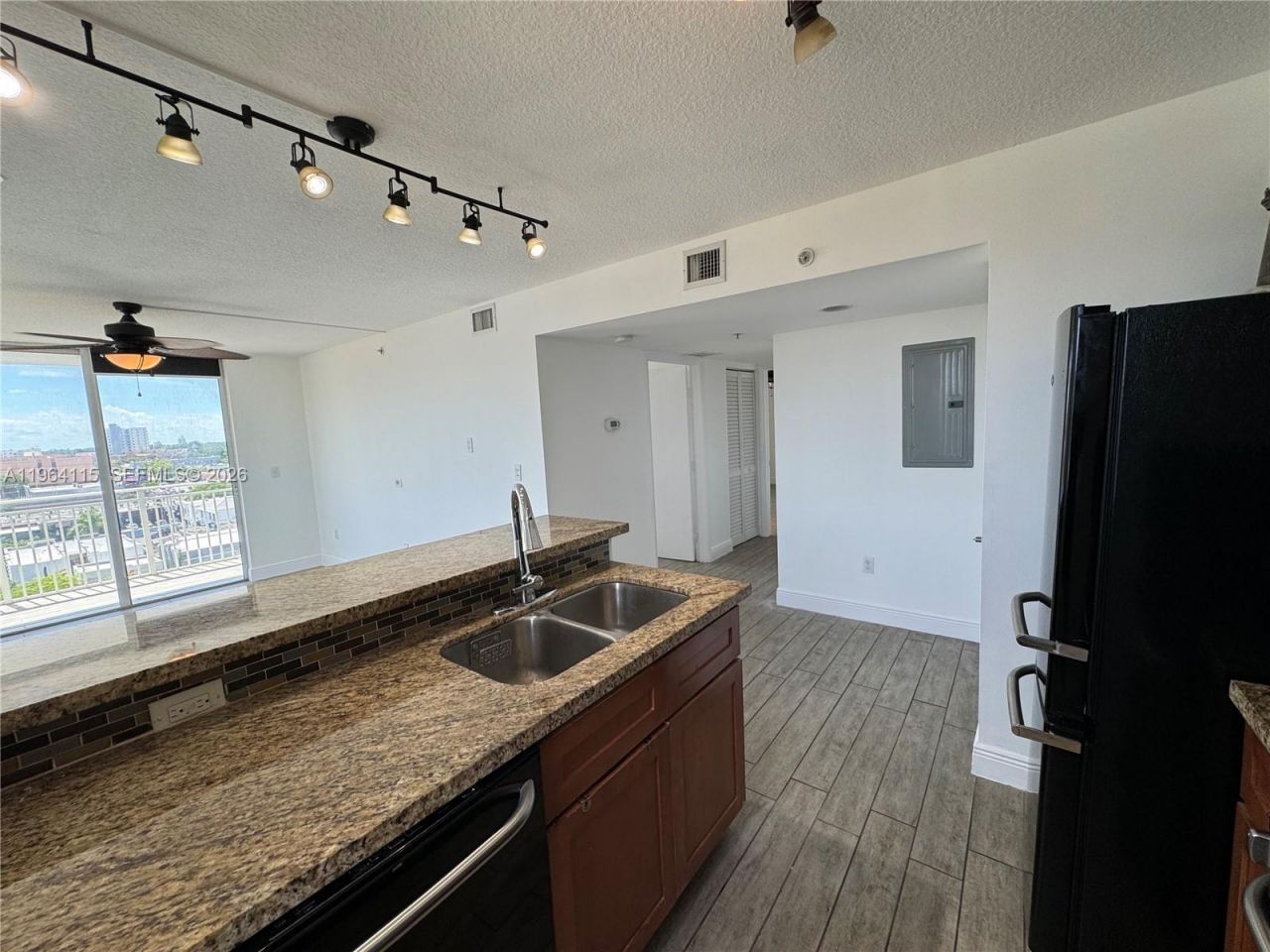 219 NW 12th Ave, Unit 711, Miami, FL 33128 Photo