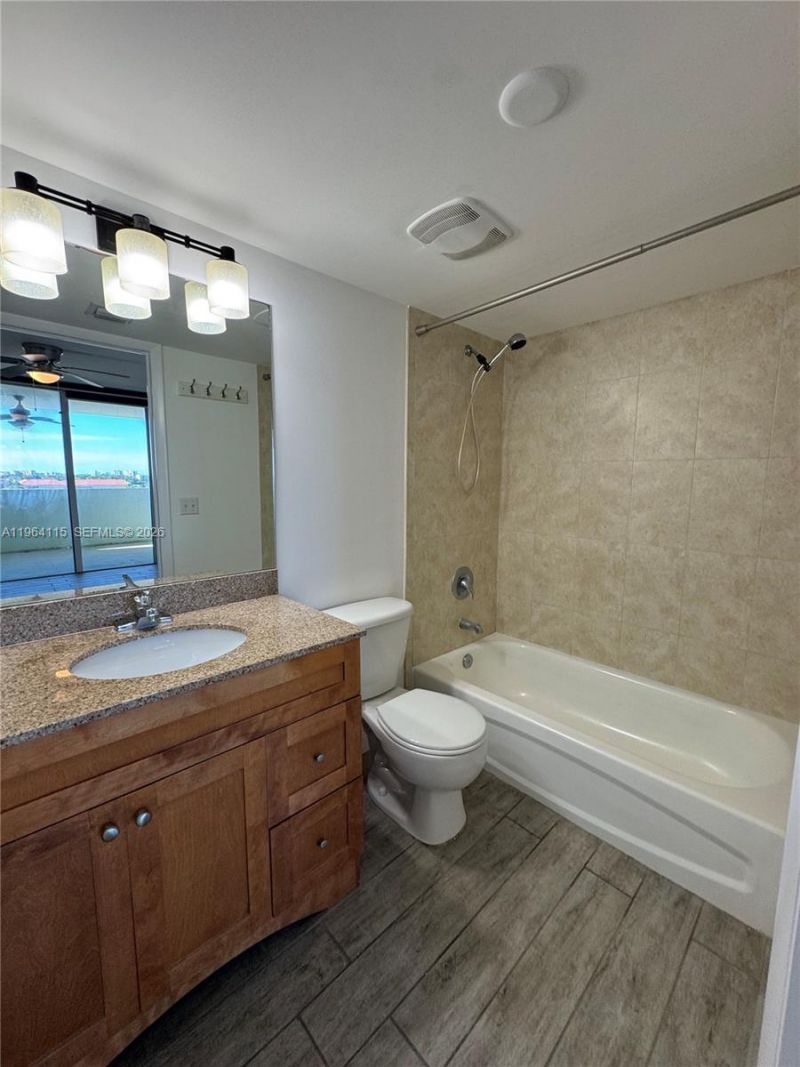 219 NW 12th Ave , Unit 711, Miami, FL 33128 Photo