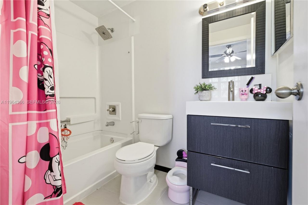 2 Simonton Cir , Weston, FL 33326 Photo