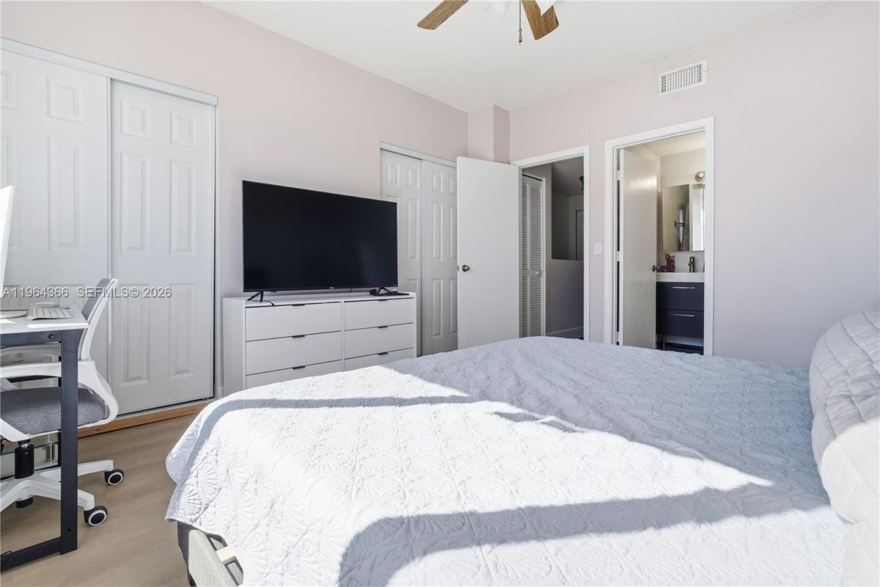 2 Simonton Cir , Weston, FL 33326 Photo