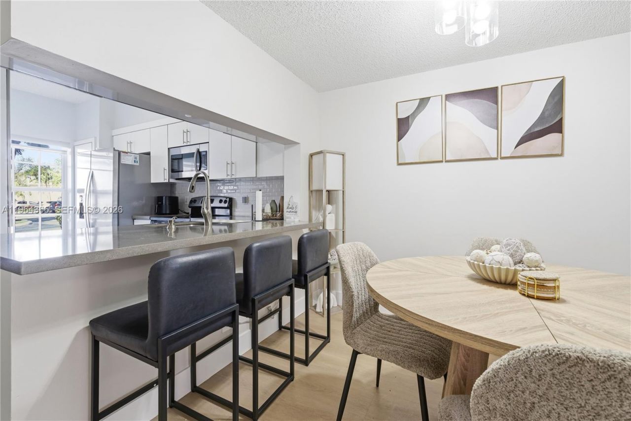 2 Simonton Cir , Weston, FL 33326 Photo