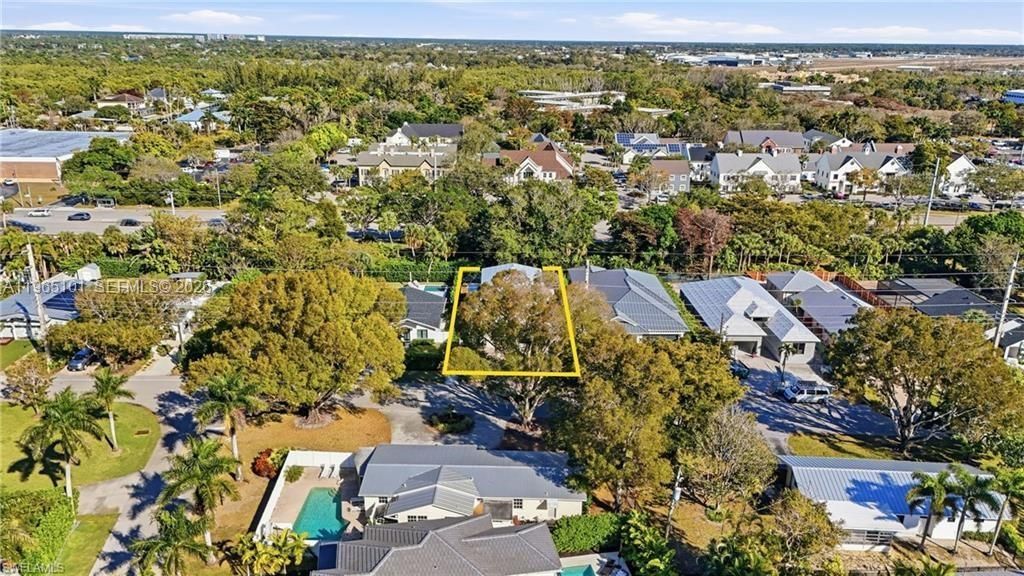 1070 13th St N, Naples, FL 34102 Photo