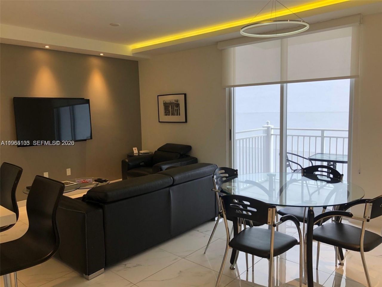 185 SE 14th Ter, Unit 2001, Miami, FL 33131 Photo