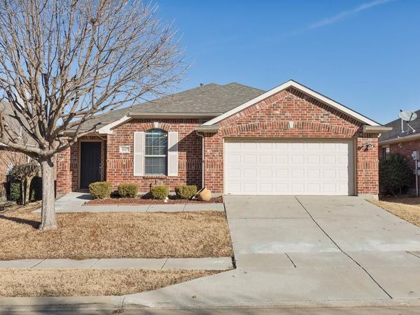 1617 Nighthawk Drive, Little Elm, TX 75068