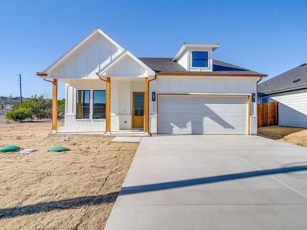 1406 Dorado Drive, Granbury, TX 76048