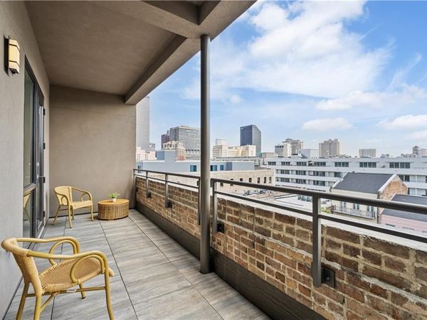 888 BARONNE Street, Unit PH 4, New Orleans, LA 70113