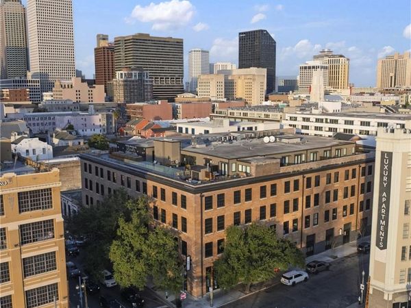 888 BARONNE Street, Unit PH 4, New Orleans, LA 70113
