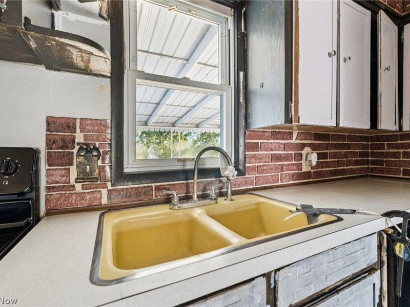 248 Menegay Road, Louisville, OH 44641 Photo 7