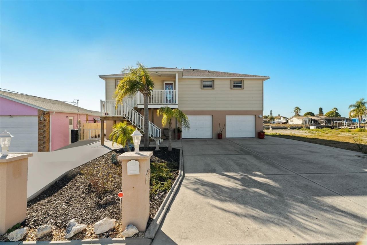 13533 Veronica Drive, Hudson, FL 34667 Main Photo