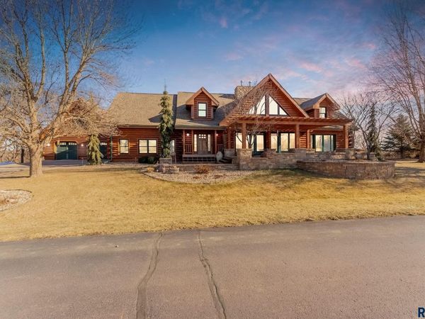 27106 Eagle Ridge Pl, Harrisburg, SD 57032