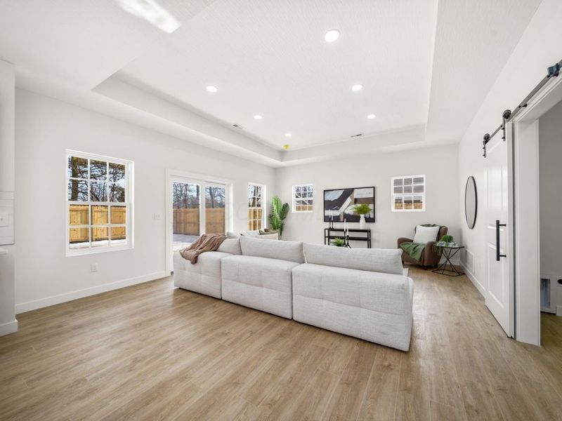 470 Woodlawn Avenue, Columbus, OH 43228 Photo 10