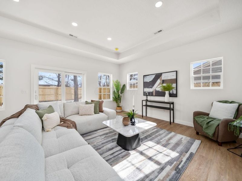 470 Woodlawn Avenue, Columbus, OH 43228 Photo 11