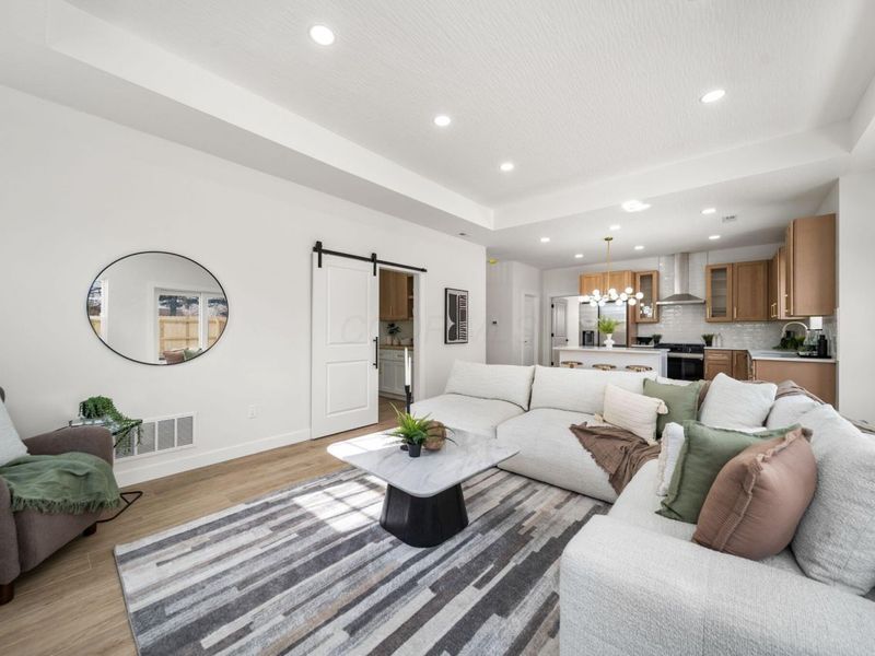 470 Woodlawn Avenue, Columbus, OH 43228 Photo 12