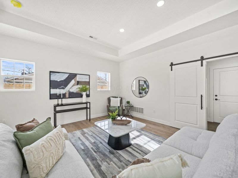 470 Woodlawn Avenue, Columbus, OH 43228 Photo 14