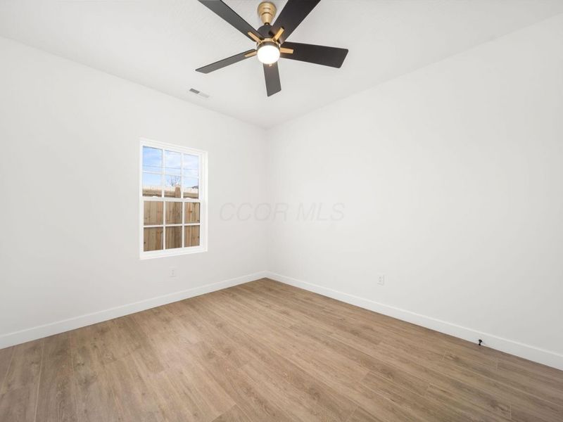 470 Woodlawn Avenue, Columbus, OH 43228 Photo 22