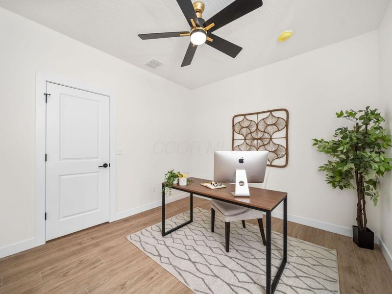 470 Woodlawn Avenue, Columbus, OH 43228 Photo 25