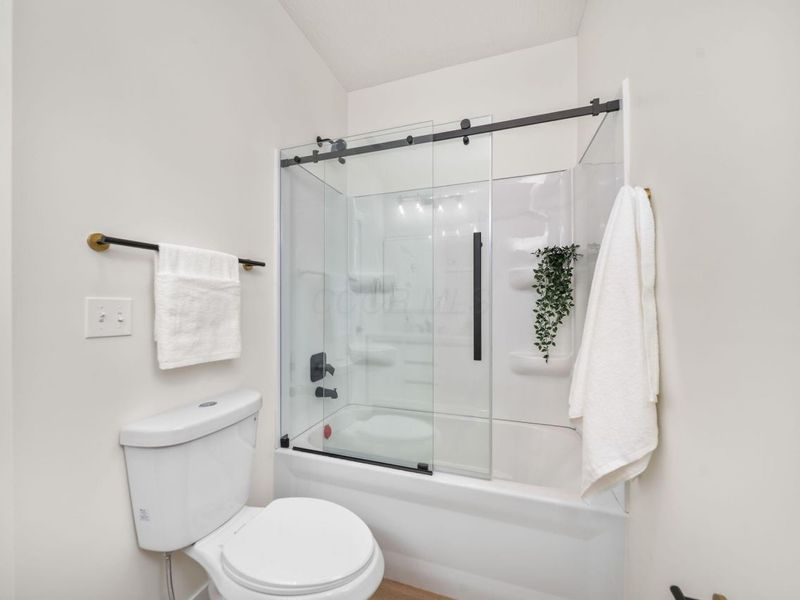 470 Woodlawn Avenue, Columbus, OH 43228 Photo 30