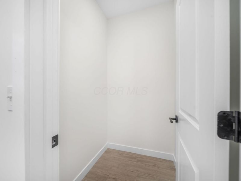 470 Woodlawn Avenue, Columbus, OH 43228 Photo 33