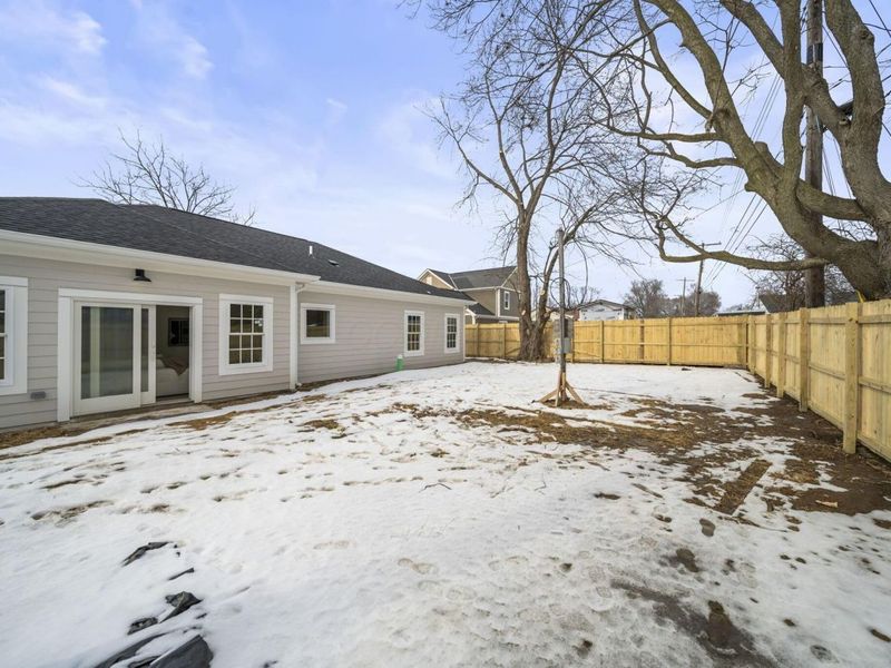 470 Woodlawn Avenue, Columbus, OH 43228 Photo 35