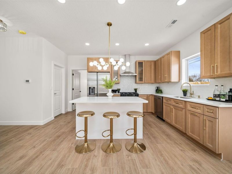 470 Woodlawn Avenue, Columbus, OH 43228 Photo 5