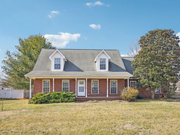 905 Hogan Dr, Murfreesboro, TN 37128