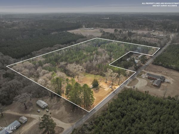 2008 Johnston Station Road, Summit, MS 39666