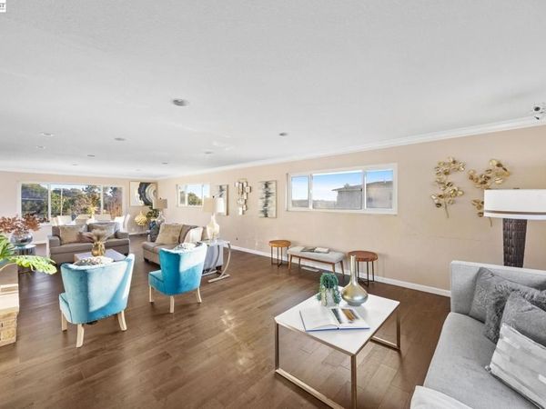 2245 2245 Sol St, Castro Valley, CA 94578