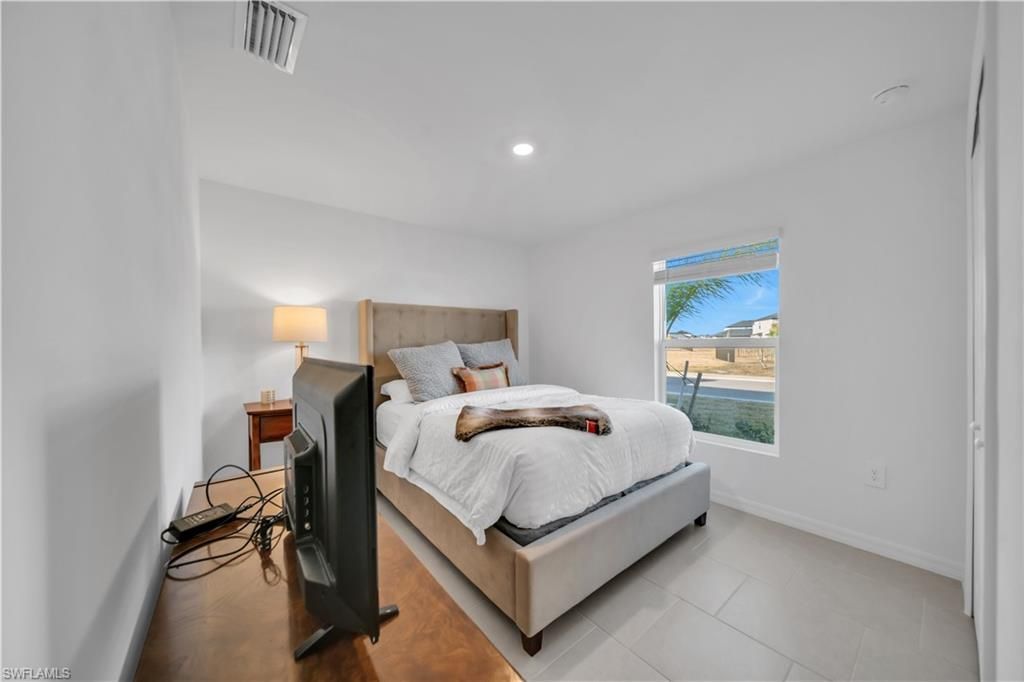 17567 Paradiso Way, North Fort Myers, FL 33917 Photo