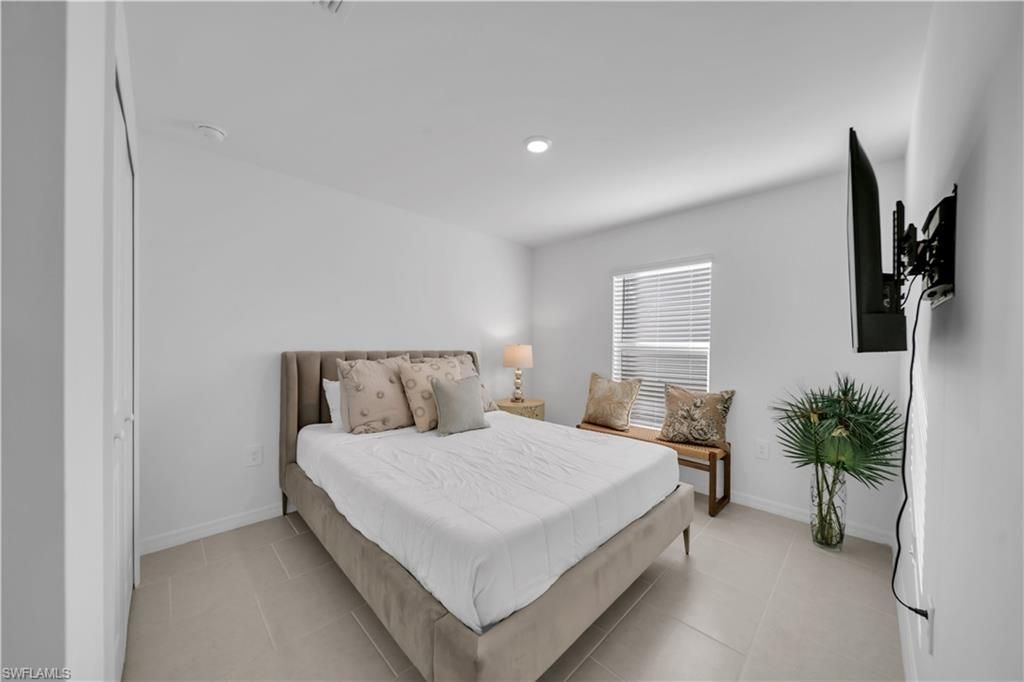 17567 Paradiso Way, North Fort Myers, FL 33917 Photo